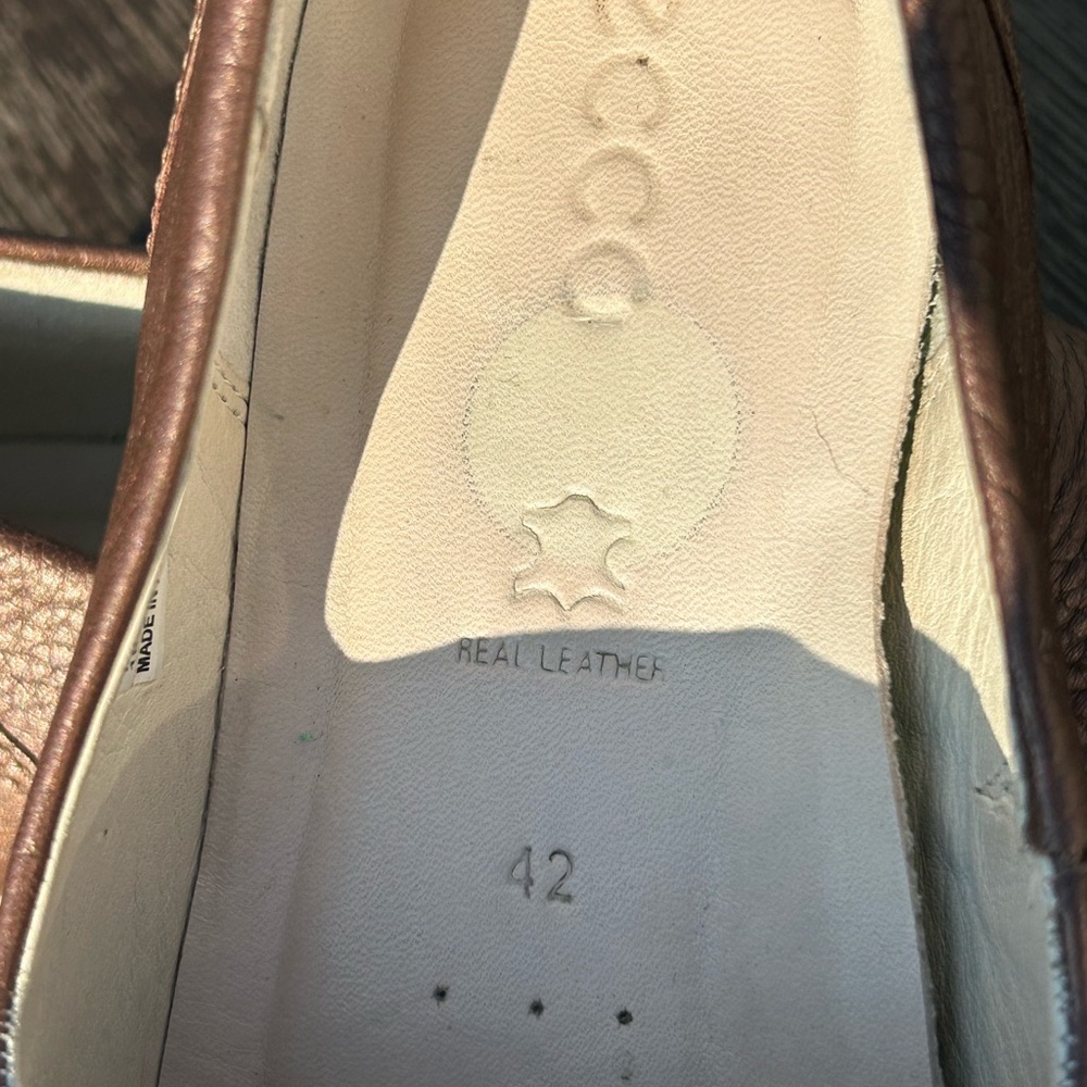 Ecco Women's Gillian Deep Taupe/Bronze Pebbled Leather Slip-On Flats    Size 11 - Picture 3 of 12
